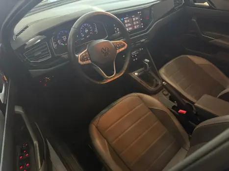 VOLKSWAGEN Nivus 1.0 4P FLEX 200 TSI HIGHLINE TURBO AUTOMÁTICO, Foto 8 VOLKSWAGEN Nivus 1.0 4P FLEX 200 TSI HIGHLINE TURBO AUTOMÁTICO, Foto 8