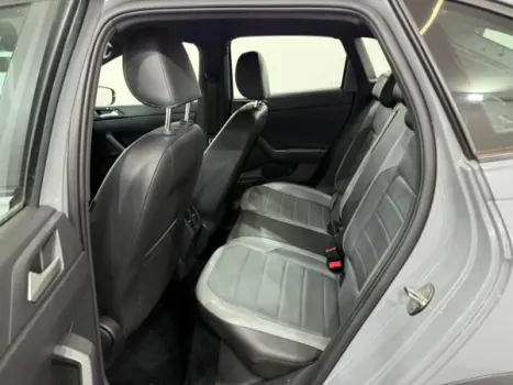 VOLKSWAGEN Nivus 1.0 4P FLEX 200 TSI HIGHLINE TURBO AUTOMTICO, Foto 8