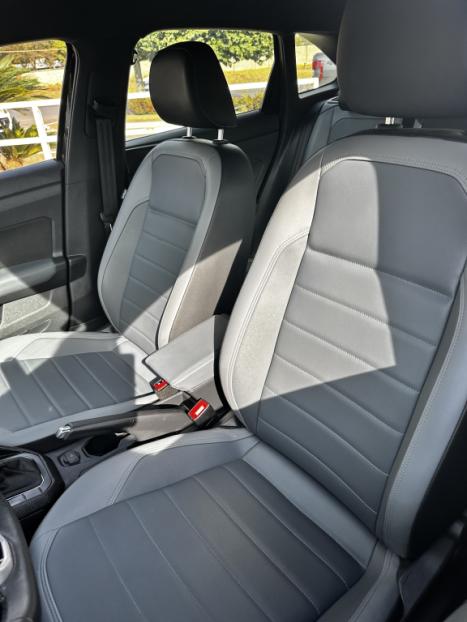 VOLKSWAGEN Nivus 1.0 4P FLEX 200 TSI HIGHLINE TURBO AUTOMÁTICO, Foto 5 VOLKSWAGEN Nivus 1.0 4P FLEX 200 TSI HIGHLINE TURBO AUTOMÁTICO, Foto 5