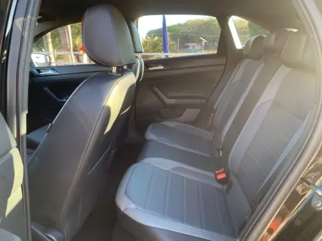 VOLKSWAGEN Nivus 1.0 4P FLEX 200 TSI HIGHLINE TURBO AUTOMÁTICO, Foto 8 VOLKSWAGEN Nivus 1.0 4P FLEX 200 TSI HIGHLINE TURBO AUTOMÁTICO, Foto 8