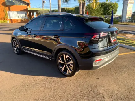 VOLKSWAGEN Nivus 1.0 4P FLEX 200 TSI HIGHLINE TURBO AUTOMÁTICO, Foto 9 VOLKSWAGEN Nivus 1.0 4P FLEX 200 TSI HIGHLINE TURBO AUTOMÁTICO, Foto 9