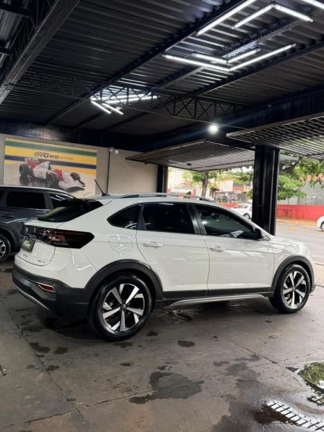 VOLKSWAGEN Nivus 1.0 4P FLEX 200 TSI HIGHLINE TURBO AUTOMÁTICO, Foto 9 VOLKSWAGEN Nivus 1.0 4P FLEX 200 TSI HIGHLINE TURBO AUTOMÁTICO, Foto 9