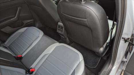 VOLKSWAGEN Nivus 1.0 4P FLEX 200 TSI HIGHLINE TURBO AUTOMTICO, Foto 5