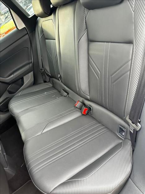 VOLKSWAGEN Nivus 1.0 4P FLEX 200 TSI HIGHLINE TURBO AUTOMÁTICO, Foto 16 VOLKSWAGEN Nivus 1.0 4P FLEX 200 TSI HIGHLINE TURBO AUTOMÁTICO, Foto 16