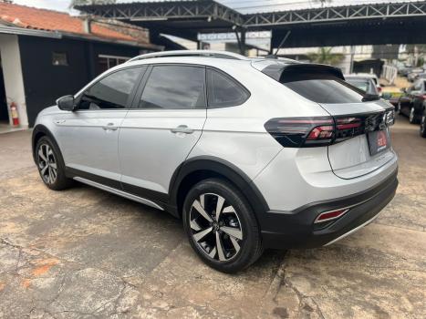 VOLKSWAGEN Nivus 1.0 4P FLEX 200 TSI HIGHLINE TURBO AUTOMTICO, Foto 6