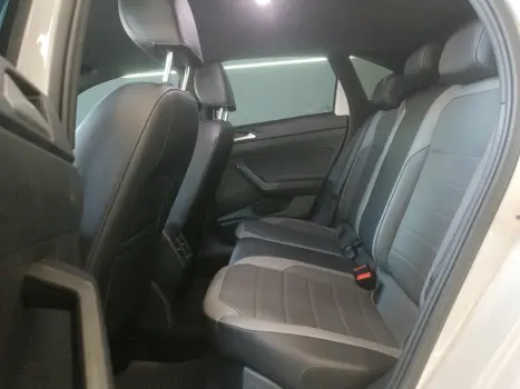 VOLKSWAGEN Nivus 1.0 4P FLEX 200 TSI HIGHLINE TURBO AUTOM�TICO, Foto 12