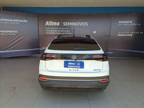 VOLKSWAGEN Nivus 1.0 4P FLEX 200 TSI HIGHLINE TURBO AUTOM�TICO, Foto 6