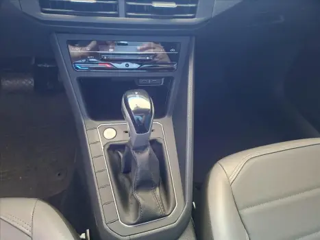 VOLKSWAGEN Nivus 1.0 4P FLEX 200 TSI HIGHLINE TURBO AUTOM�TICO, Foto 15