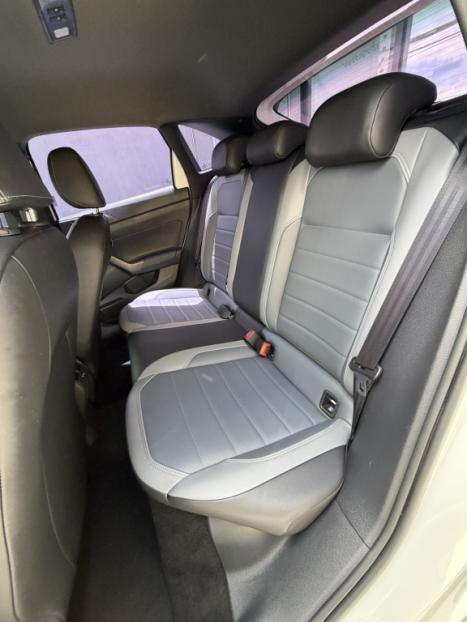 VOLKSWAGEN Nivus 1.0 4P FLEX 200 TSI HIGHLINE TURBO AUTOM�TICO, Foto 9