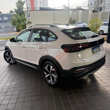 VOLKSWAGEN Nivus 1.0 4P FLEX 200 TSI HIGHLINE TURBO AUTOM�TICO, Foto 6