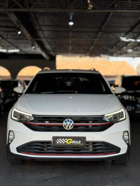 VOLKSWAGEN Nivus 1.0 4P FLEX 200 TSI HIGHLINE TURBO AUTOM�TICO, Foto 13