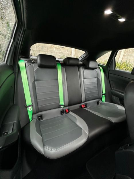 VOLKSWAGEN Nivus 1.0 4P FLEX 200 TSI HIGHLINE TURBO AUTOM�TICO, Foto 16