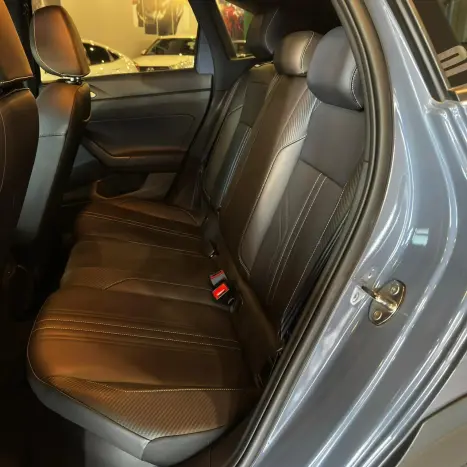 VOLKSWAGEN Nivus 1.0 4P FLEX 200 TSI HIGHLINE TURBO AUTOM�TICO, Foto 11