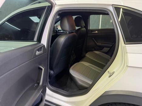 VOLKSWAGEN Nivus 1.0 4P FLEX 200 TSI HIGHLINE TURBO AUTOM�TICO, Foto 8