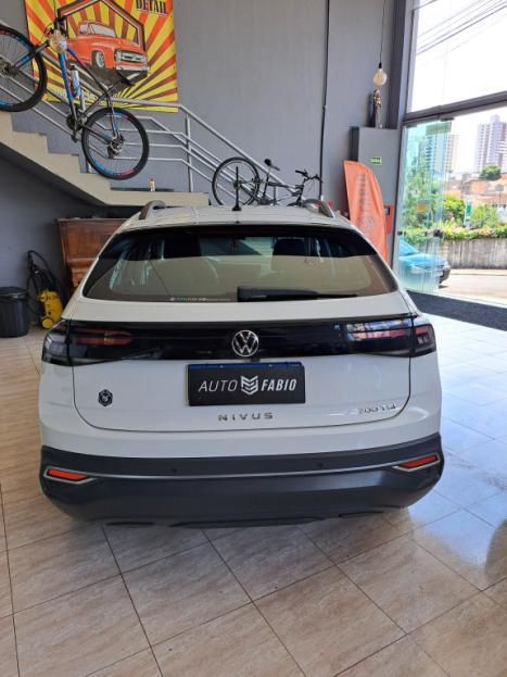 VOLKSWAGEN Nivus 1.0 4P FLEX 200 TSI COMFORTLINE TURBO AUTOM�TICO, Foto 4