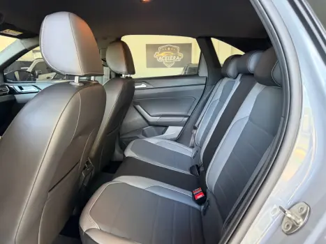 VOLKSWAGEN Nivus 1.0 4P FLEX 200 TSI HIGHLINE TURBO AUTOM�TICO, Foto 8