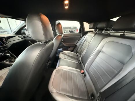 VOLKSWAGEN Nivus 1.0 4P FLEX 200 TSI HIGHLINE TURBO AUTOM�TICO, Foto 3