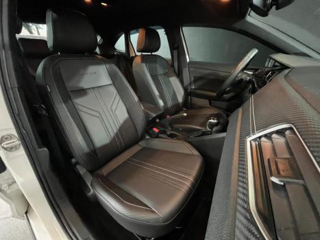 VOLKSWAGEN Nivus 1.0 4P FLEX 200 TSI HIGHLINE TURBO AUTOM�TICO, Foto 13