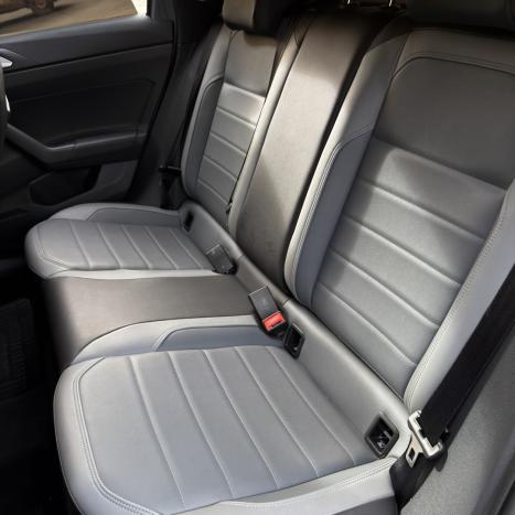 VOLKSWAGEN Nivus 1.0 4P FLEX 200 TSI HIGHLINE TURBO AUTOM�TICO, Foto 17