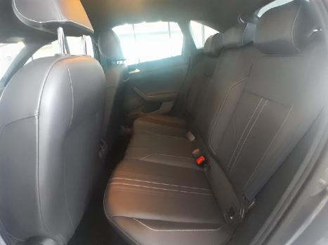 VOLKSWAGEN Nivus 1.0 4P FLEX 200 TSI HIGHLINE TURBO AUTOM�TICO, Foto 9