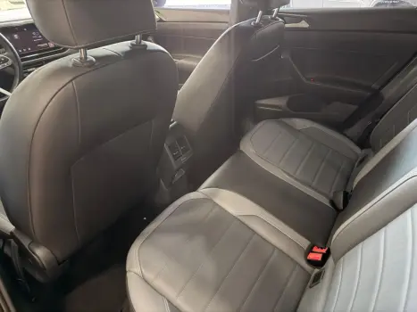 VOLKSWAGEN Nivus 1.0 4P FLEX 200 TSI HIGHLINE TURBO AUTOM�TICO, Foto 11