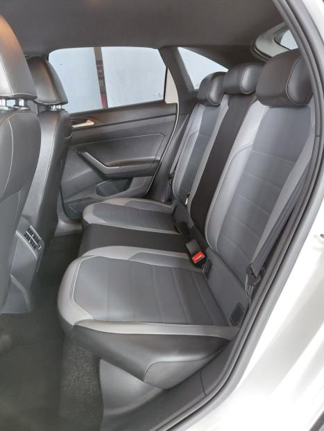 VOLKSWAGEN Nivus 1.0 4P FLEX 200 TSI HIGHLINE TURBO AUTOM�TICO, Foto 8