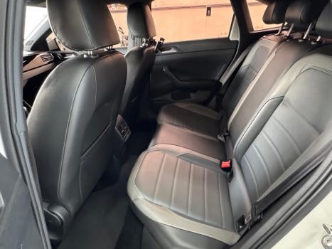 VOLKSWAGEN Nivus 1.0 4P FLEX 200 TSI HIGHLINE TURBO AUTOM�TICO, Foto 11