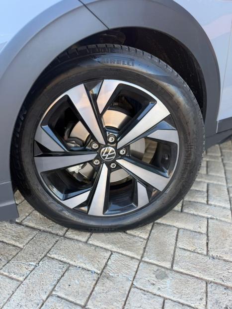 VOLKSWAGEN Nivus 1.0 4P FLEX 200 TSI HIGHLINE TURBO AUTOM�TICO, Foto 3