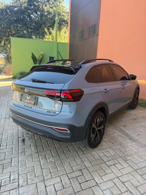 VOLKSWAGEN Nivus 1.0 4P FLEX 200 TSI HIGHLINE TURBO AUTOM�TICO, Foto 11