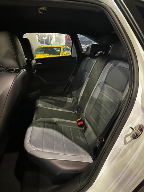 VOLKSWAGEN Nivus 1.0 4P FLEX 200 TSI HIGHLINE TURBO AUTOM�TICO, Foto 9
