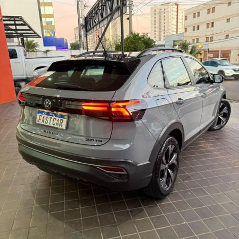 VOLKSWAGEN Nivus 1.0 4P FLEX 200 TSI HIGHLINE TURBO AUTOM�TICO, Foto 4