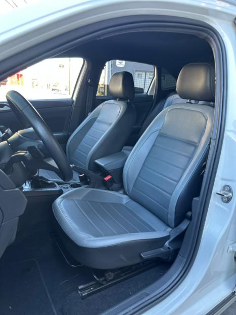VOLKSWAGEN Nivus 1.0 4P FLEX 200 TSI HIGHLINE TURBO AUTOM�TICO, Foto 2