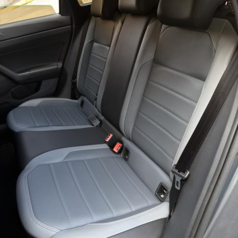 VOLKSWAGEN Nivus 1.0 4P FLEX 200 TSI HIGHLINE TURBO AUTOM�TICO, Foto 4