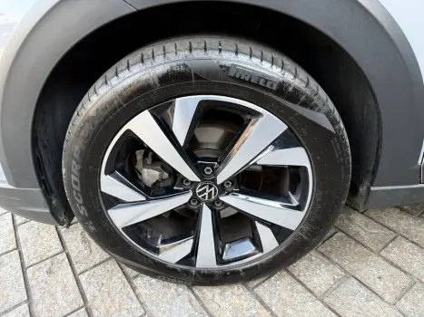 VOLKSWAGEN Nivus 1.0 4P FLEX 200 TSI HIGHLINE TURBO AUTOM�TICO, Foto 14
