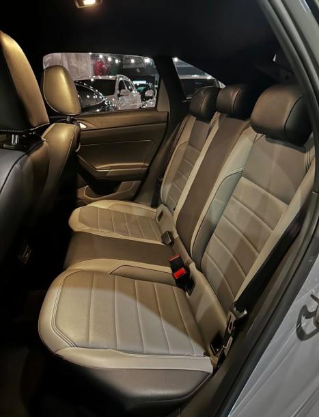 VOLKSWAGEN Nivus 1.0 4P FLEX 200 TSI HIGHLINE TURBO AUTOMÁTICO, Foto 9
