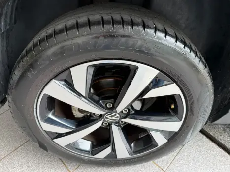 VOLKSWAGEN Nivus 1.0 4P FLEX 200 TSI HIGHLINE TURBO AUTOMÁTICO, Foto 17
