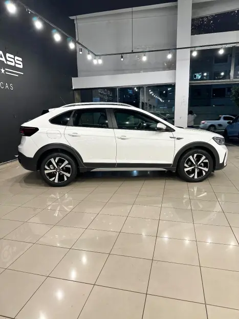 VOLKSWAGEN Nivus 1.0 4P FLEX 200 TSI HIGHLINE TURBO AUTOMÁTICO, Foto 3