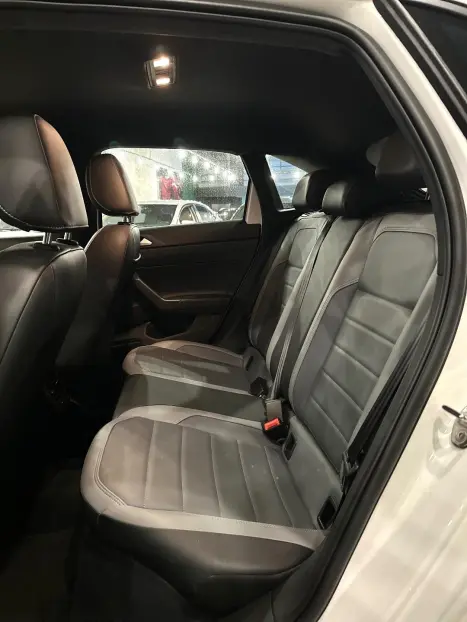 VOLKSWAGEN Nivus 1.0 4P FLEX 200 TSI HIGHLINE TURBO AUTOMÁTICO, Foto 11