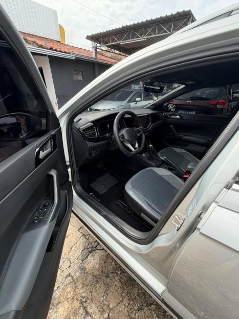 VOLKSWAGEN Nivus 1.0 4P FLEX 200 TSI HIGHLINE TURBO AUTOMÁTICO, Foto 7