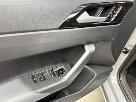 VOLKSWAGEN Nivus 1.0 4P FLEX 200 TSI HIGHLINE TURBO AUTOMÁTICO, Foto 4