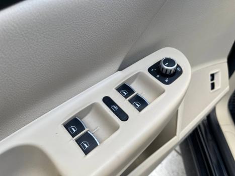 VOLKSWAGEN Passat 2.0 16V 4P FSI TURBO COMFORTLINE AUTOM�TICO, Foto 11