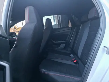 VOLKSWAGEN Polo Hatch 1.4 4P 250 TSI GTS AUTOMÁTICO, Foto 8 VOLKSWAGEN Polo Hatch 1.4 4P 250 TSI GTS AUTOMÁTICO, Foto 8