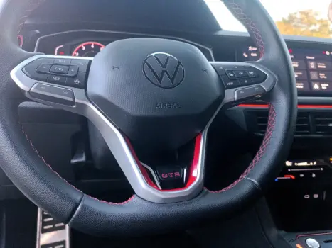 VOLKSWAGEN Polo Hatch 1.4 4P 250 TSI GTS AUTOMÁTICO, Foto 9 VOLKSWAGEN Polo Hatch 1.4 4P 250 TSI GTS AUTOMÁTICO, Foto 9