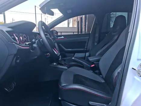 VOLKSWAGEN Polo Hatch 1.4 4P 250 TSI GTS AUTOMÁTICO, Foto 10 VOLKSWAGEN Polo Hatch 1.4 4P 250 TSI GTS AUTOMÁTICO, Foto 10