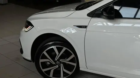 VOLKSWAGEN Polo Hatch 1.4 4P 250 TSI GTS AUTOMÁTICO, Foto 8 VOLKSWAGEN Polo Hatch 1.4 4P 250 TSI GTS AUTOMÁTICO, Foto 8