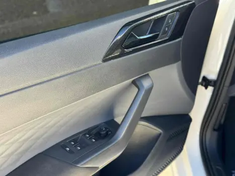 VOLKSWAGEN Polo Hatch 1.0 12V 4P 200 TSI  COMFORTLINE AUTOM�TICO, Foto 17