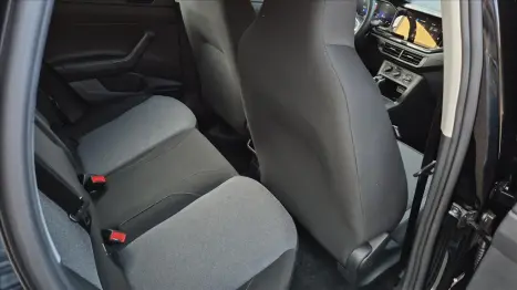 VOLKSWAGEN Polo Hatch 1.0 4P 170 TSI COMFORTLINE AUTOM�TICO, Foto 10