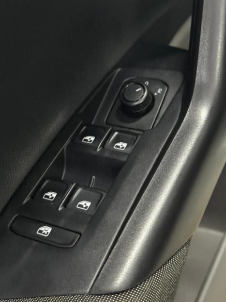 VOLKSWAGEN Polo Hatch 1.0 12V 4P 200 TSI  COMFORTLINE AUTOM�TICO, Foto 18