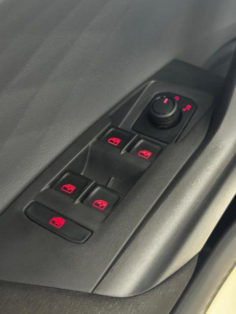 VOLKSWAGEN Polo Hatch 1.0 4P 170 TSI COMFORTLINE AUTOM�TICO, Foto 9