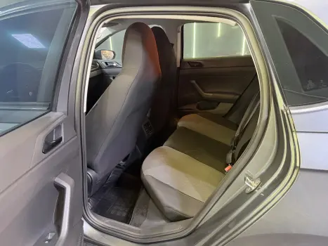 VOLKSWAGEN Polo Hatch 1.0 12V 4P 200 TSI  COMFORTLINE AUTOM�TICO, Foto 7